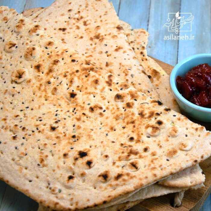 نان سه غله اصیلانه تازه